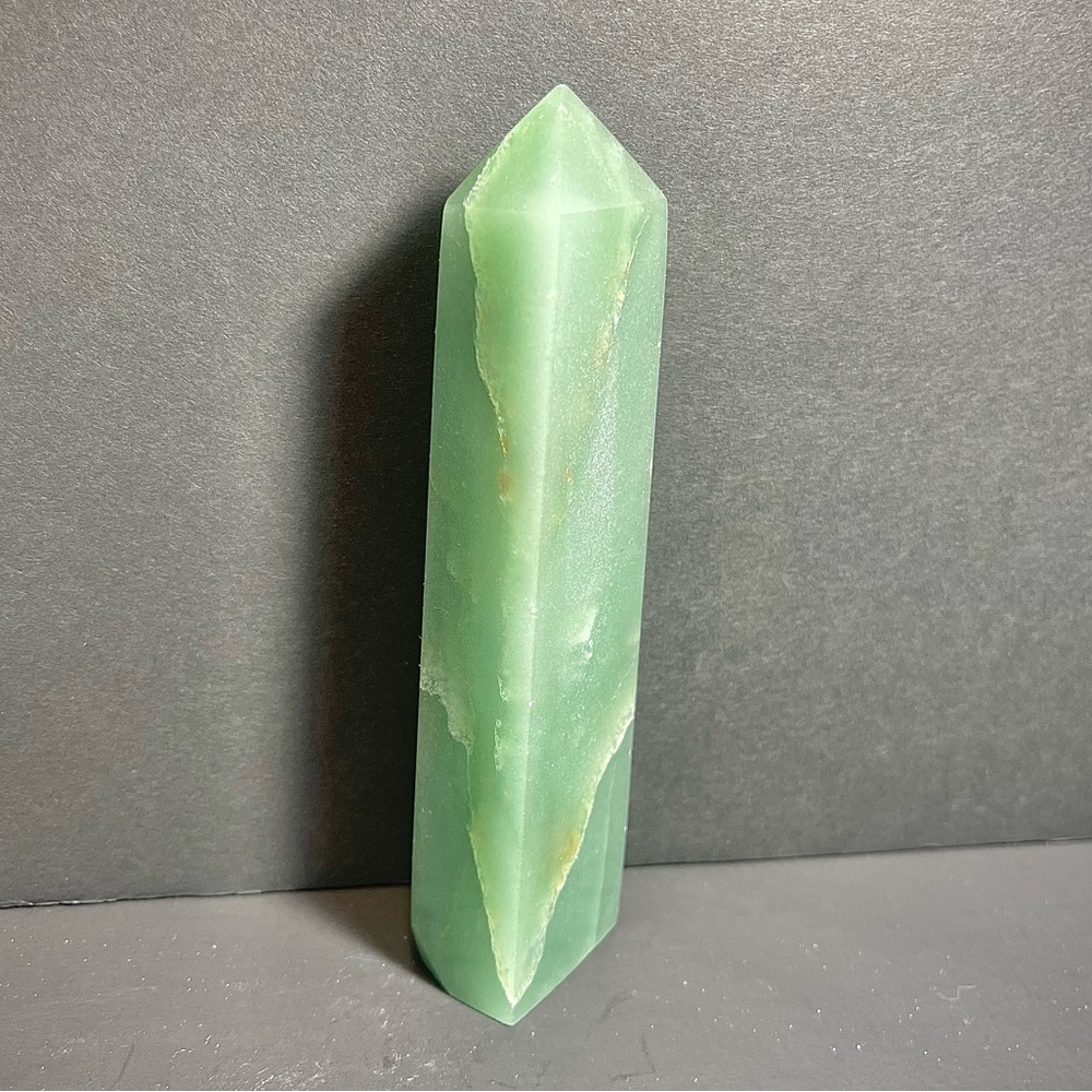 Green Aventurine Quartz Gemstone Tower 234g